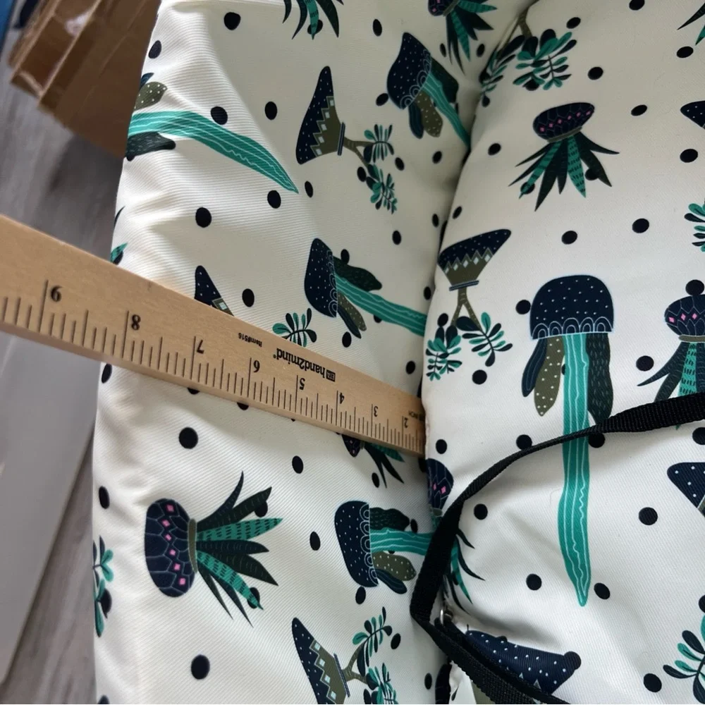 Stylish Plant Print Dog Carrier